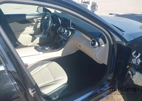 2017 Mercedes-Benz C 300 from USA, damaged, VIN 55SWF4JB7HU219632